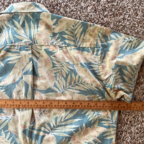 Hawaiian Shirt - Cooke Street - Honolulu - Made in Hawaii - USA - 100% Cotton - Picture 4 of 7
